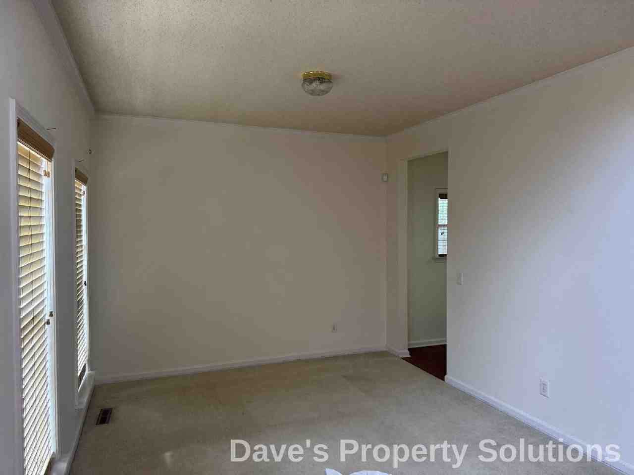 5265 Ivystone Ln - Photo 4 of 19