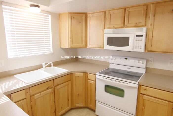 1328 E 6175 S - Photo 6 of 22