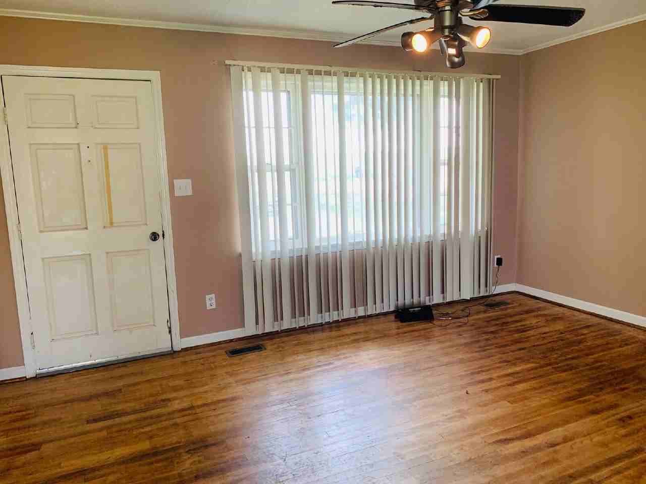 450 Lees Country Club Rd - Photo 2 of 31