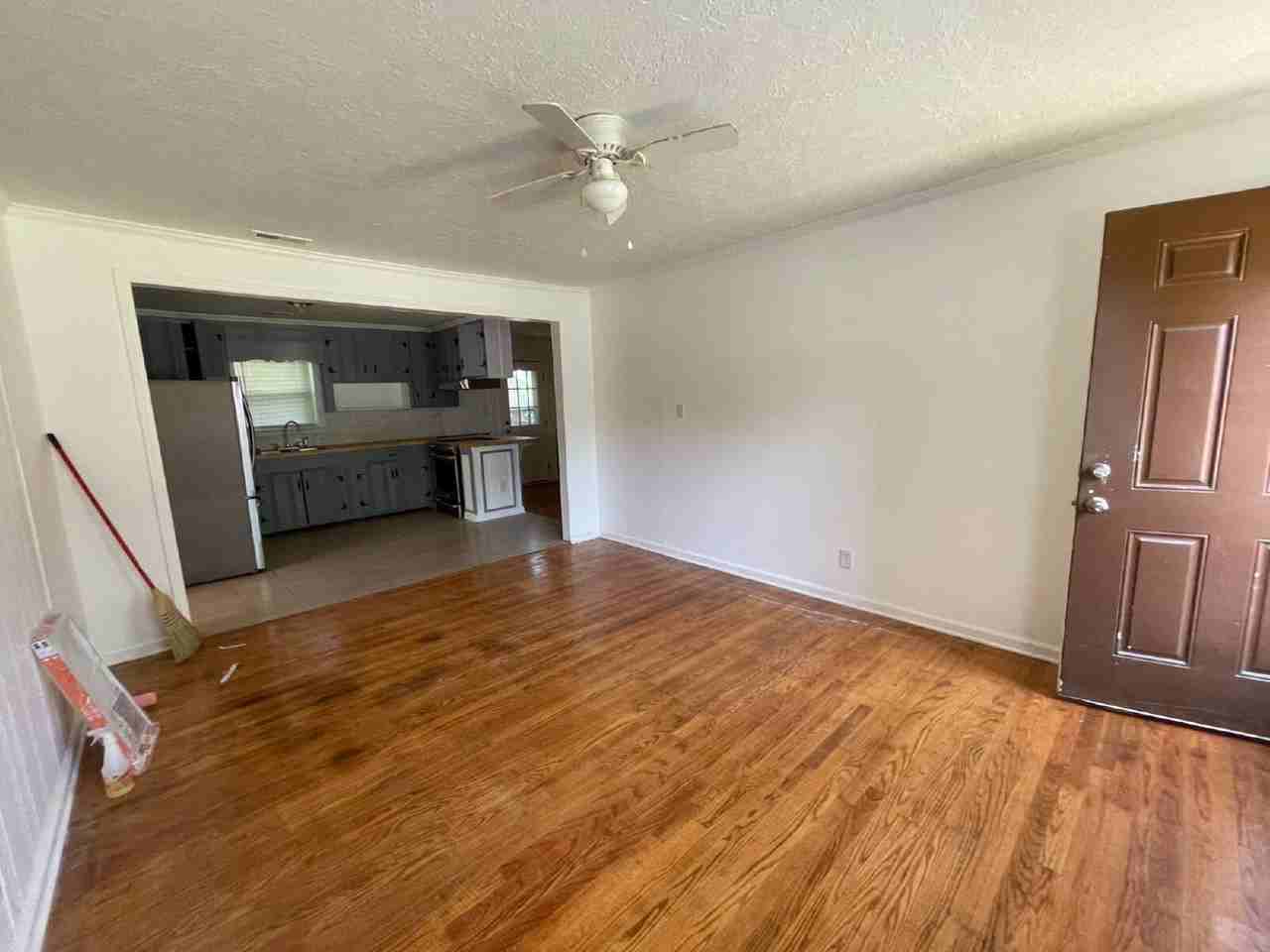 104 Brock St - Photo 3 of 50