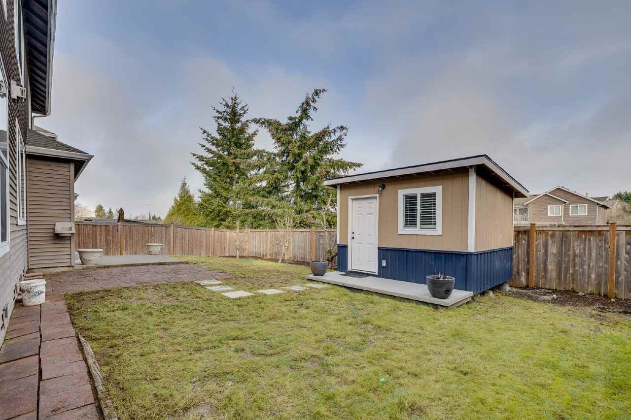 6720 Marshall Ave Se - Photo 2 of 24