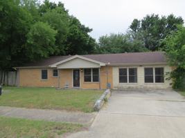 featured image of 924 Holly St