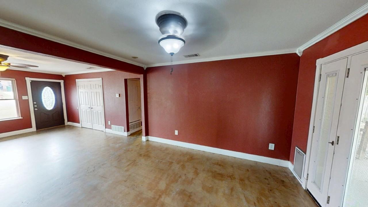 924 Holly St - Photo 6 of 27