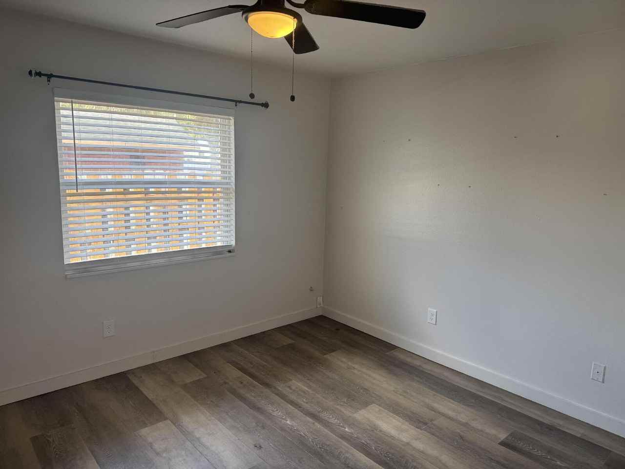 1711 W Carmen St #B - Photo 3 of 17