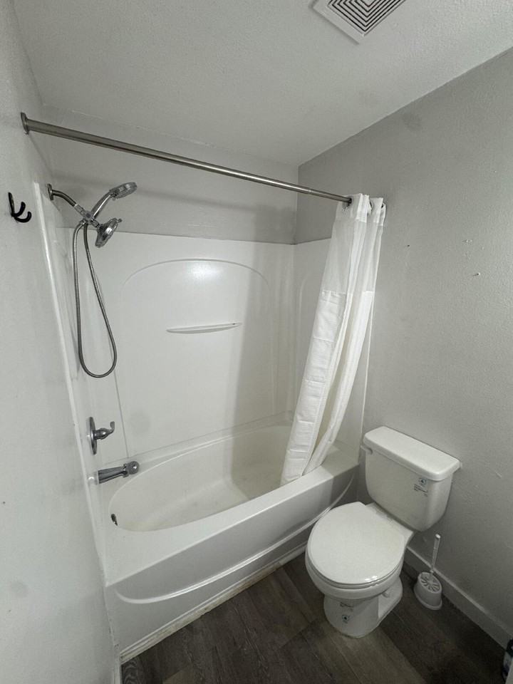 1711 W Carmen St #B - Photo 4 of 17