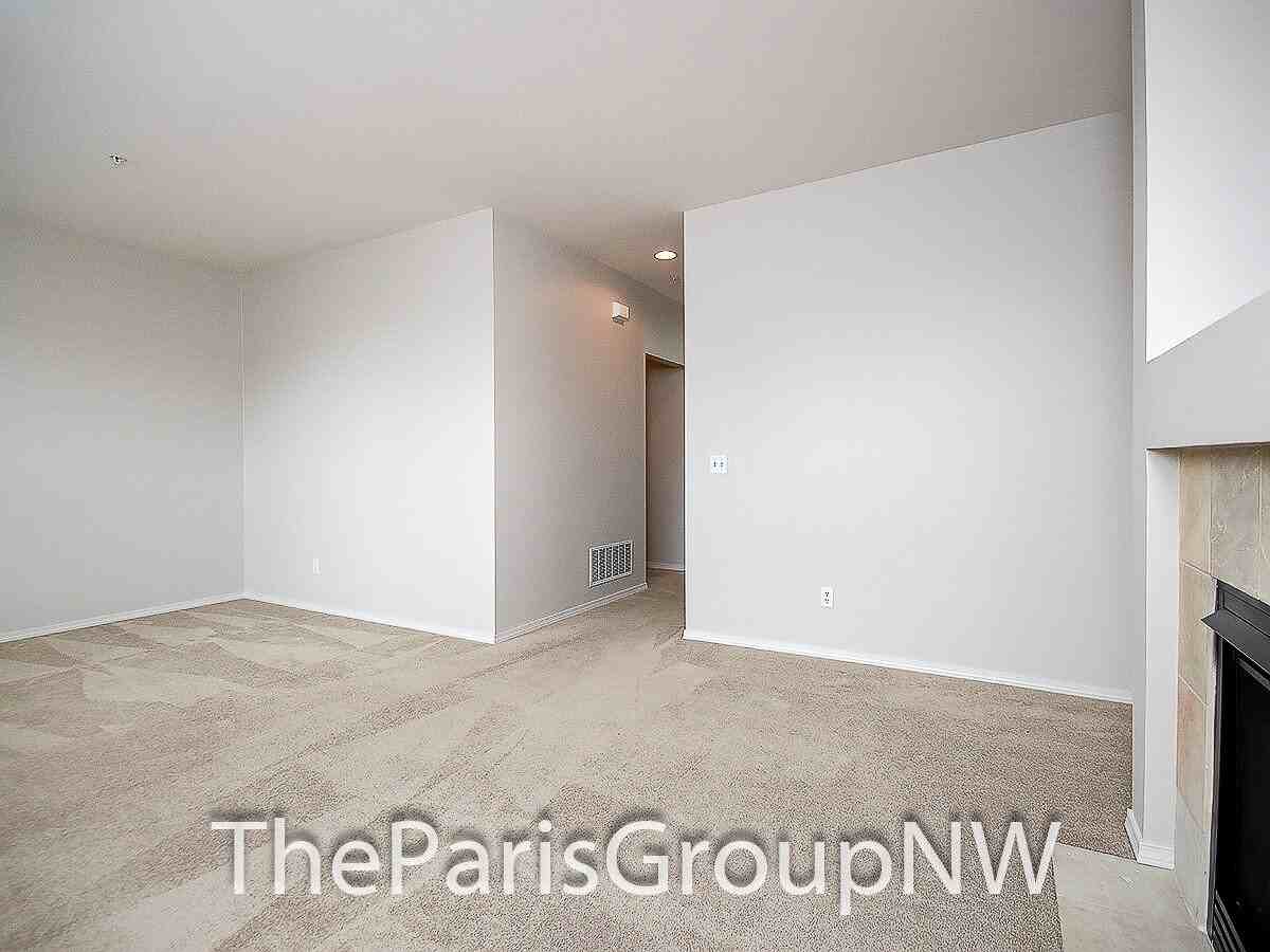 21507 42nd Ave S - Photo 7 of 35