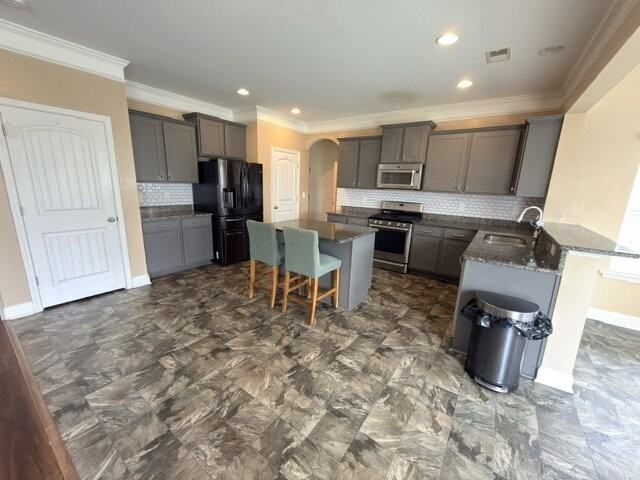 124 Glenellen Rd - Photo 2 of 50