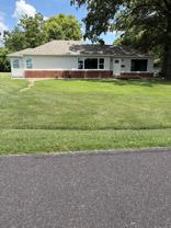 2211 E Walnut St - Photo 1 of 1