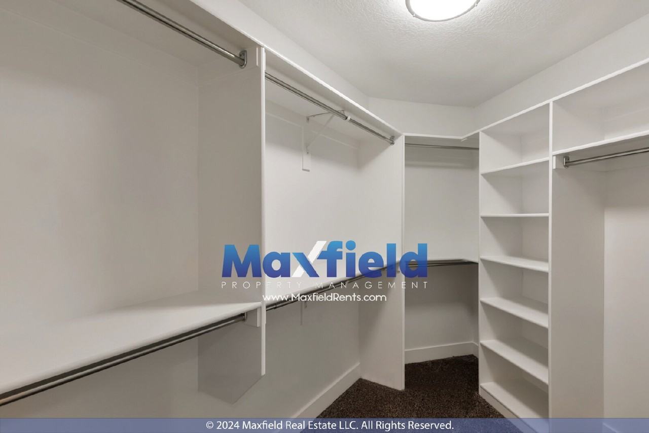 315 N Tidwell St - Photo 7 of 28