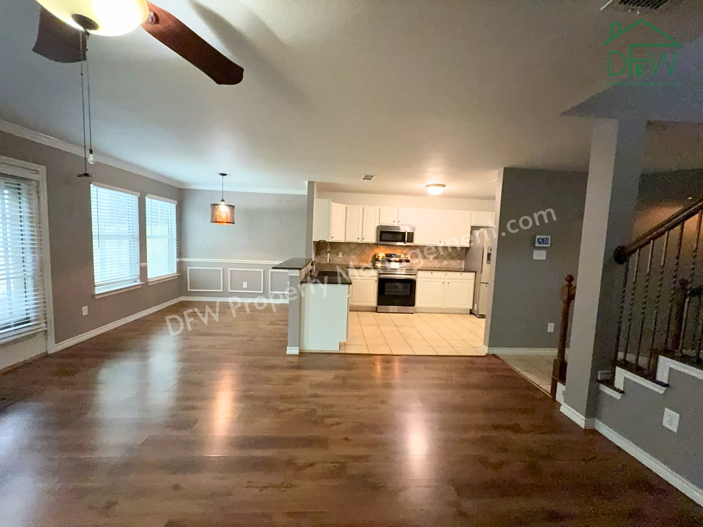 12614 Oceanside Dr - Photo 3 of 25