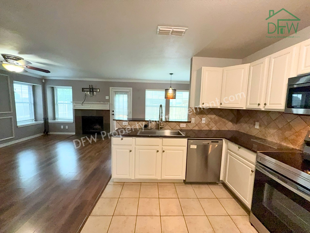 12614 Oceanside Dr - Photo 6 of 25
