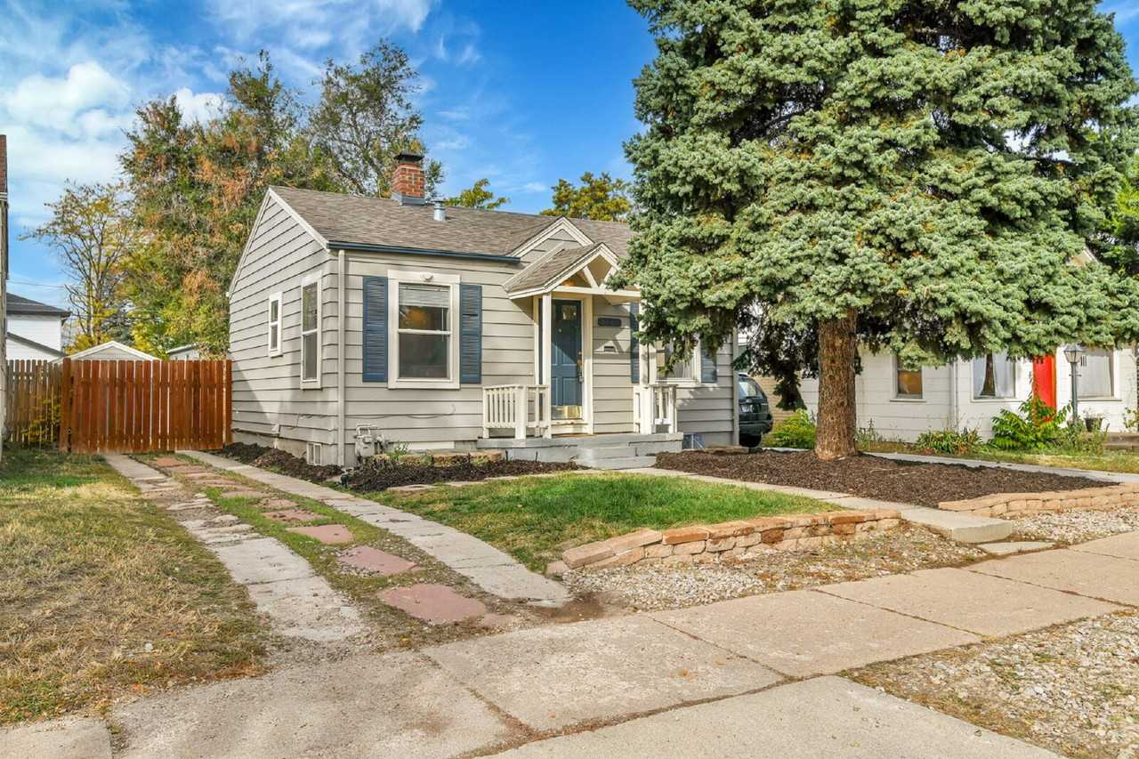 2245 S Franklin St - Photo 2 of 50