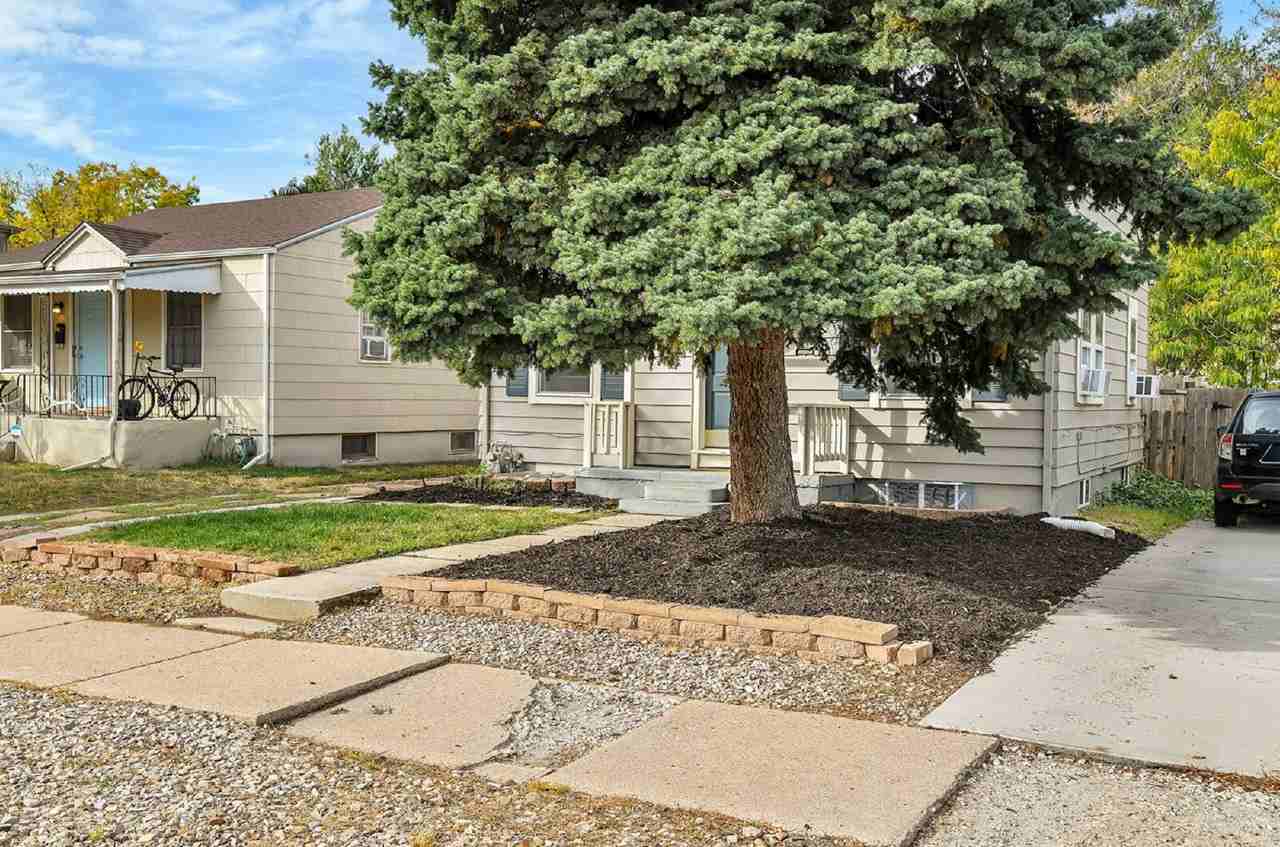 2245 S Franklin St - Photo 3 of 50
