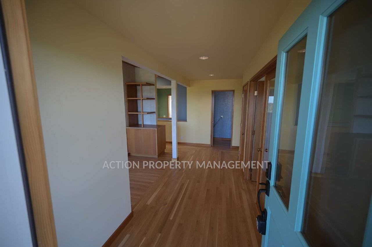 23 Karie Ct - Photo 4 of 50