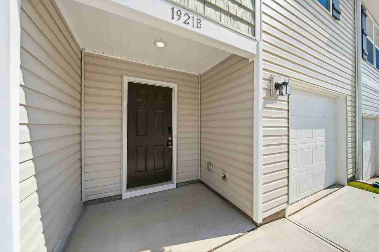1921 Tranquility Cir #B - Photo 2 of 33