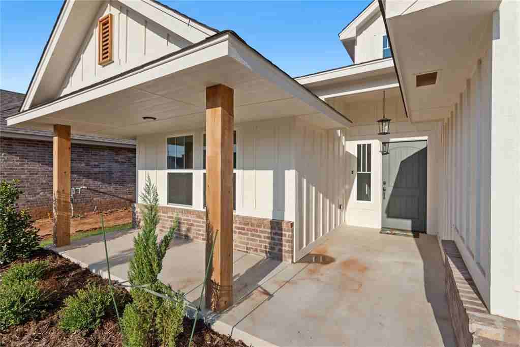 5008 Misty Wood Ln - Photo 3 of 34