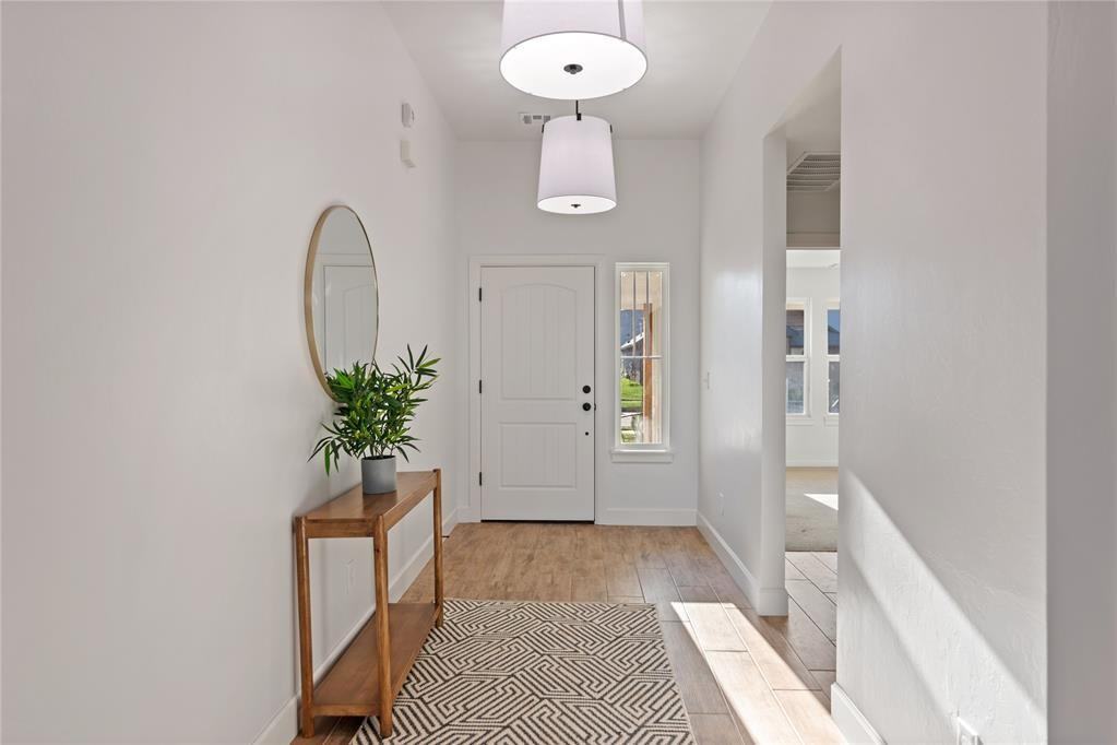 5008 Misty Wood Ln - Photo 4 of 34