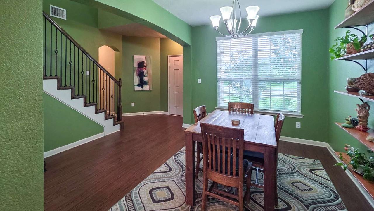 2025 Stubbs Dr - Photo 5 of 30