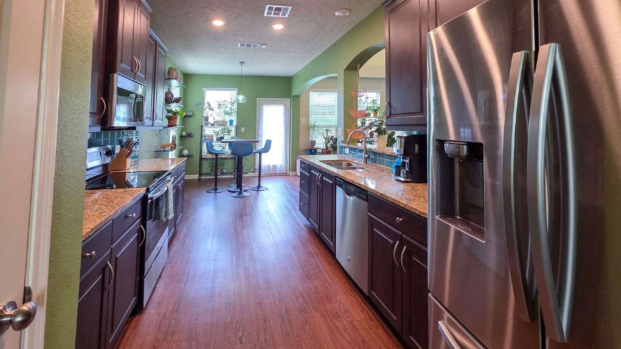 2025 Stubbs Dr - Photo 6 of 30