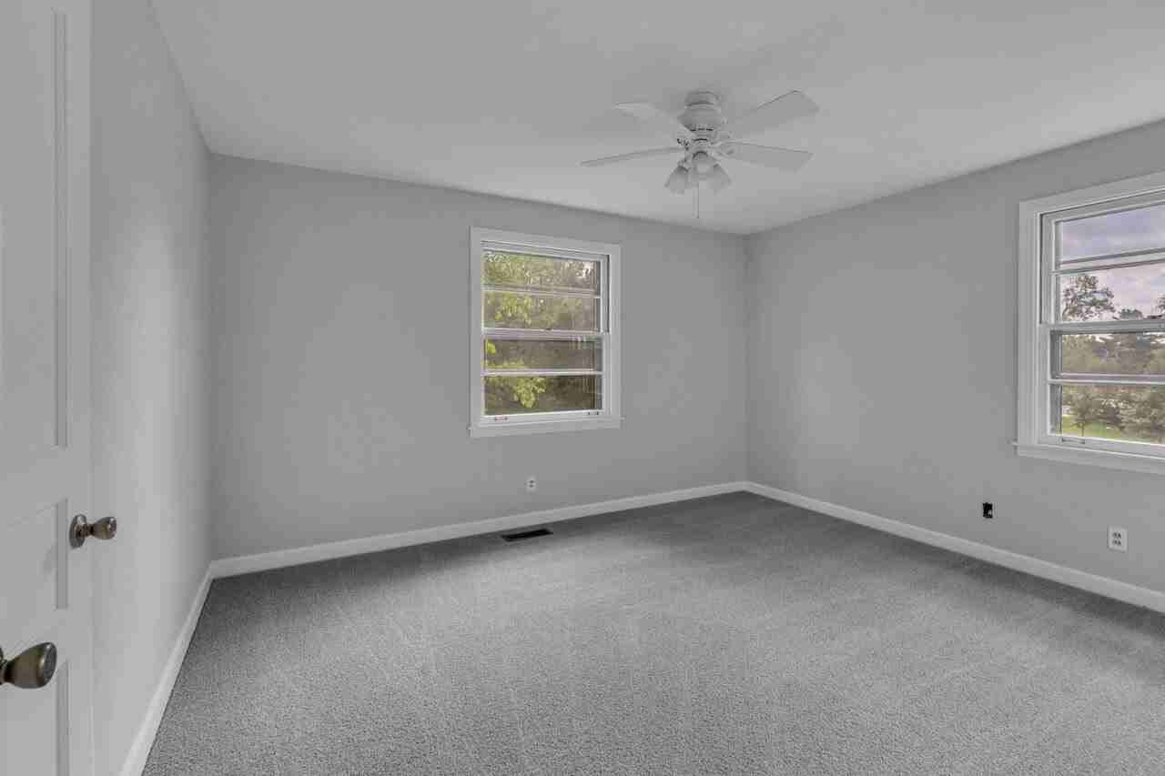 314 Woodberry Dr - Photo 5 of 27