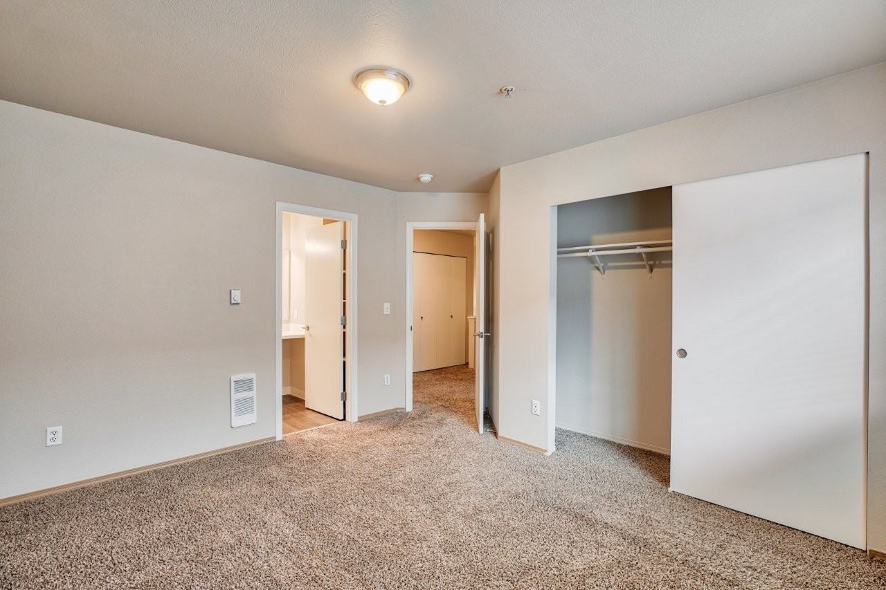 Vanessa View Townhomes - Photo 5 of 11