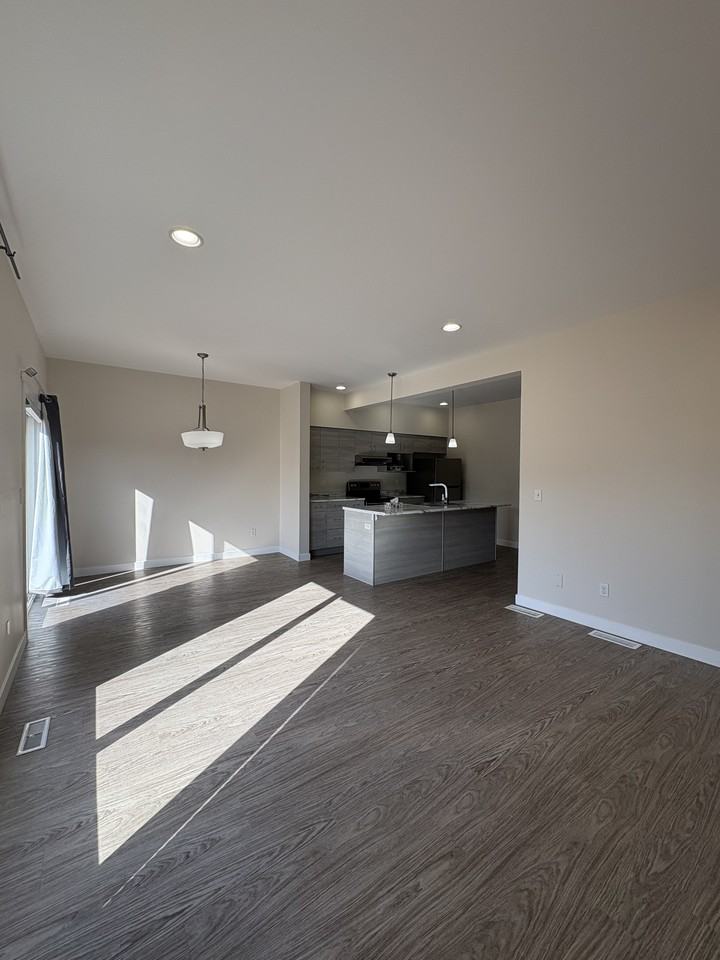 74 Larry Vickar Dr W - Photo 5 of 15