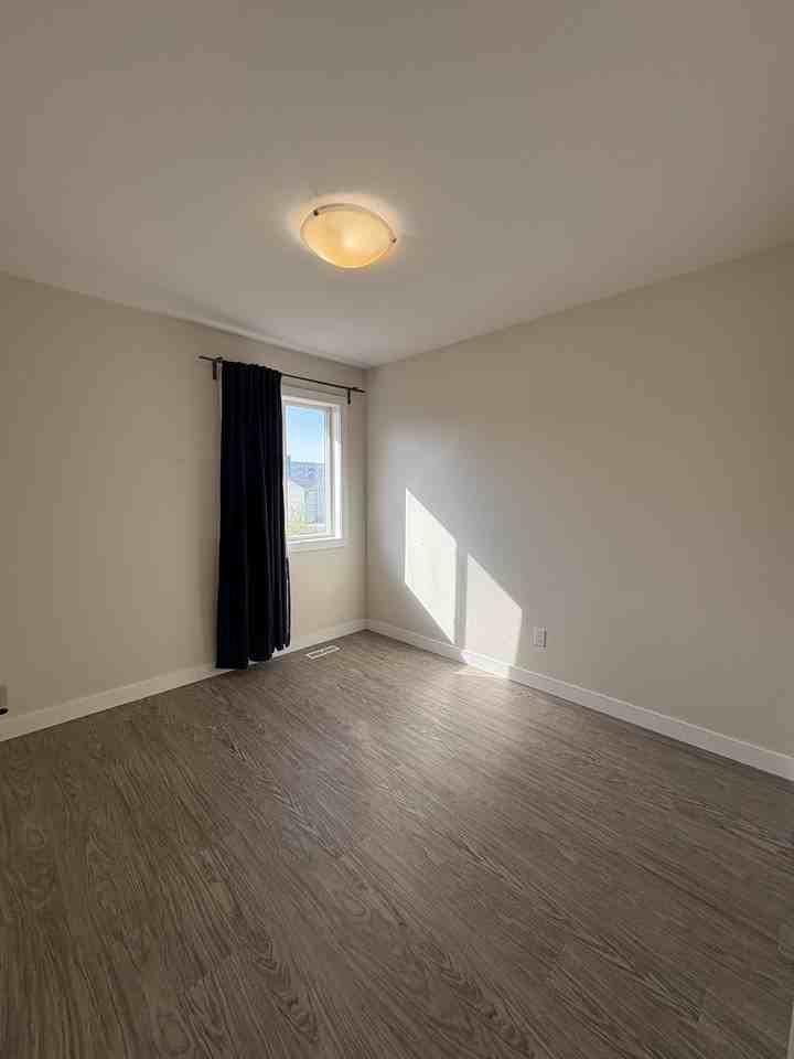 74 Larry Vickar Dr W - Photo 7 of 15