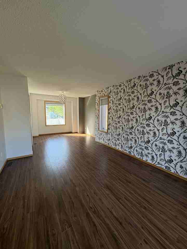 164 Strongberg Drive - 1 - Photo 3 of 22