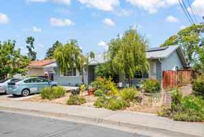 featured image of 878 Quintinia Dr