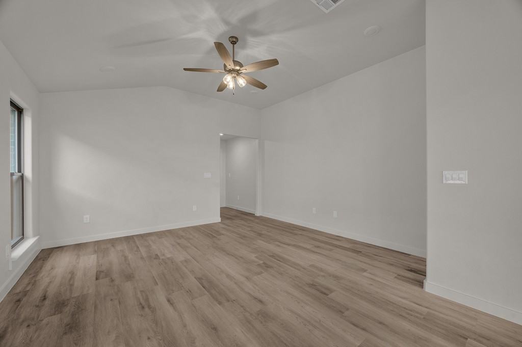 2906 Farmhouse Ave #NA - Photo 4 of 22