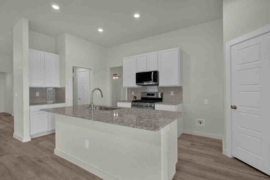 2906 Farmhouse Ave #NA - Photo 5 of 22