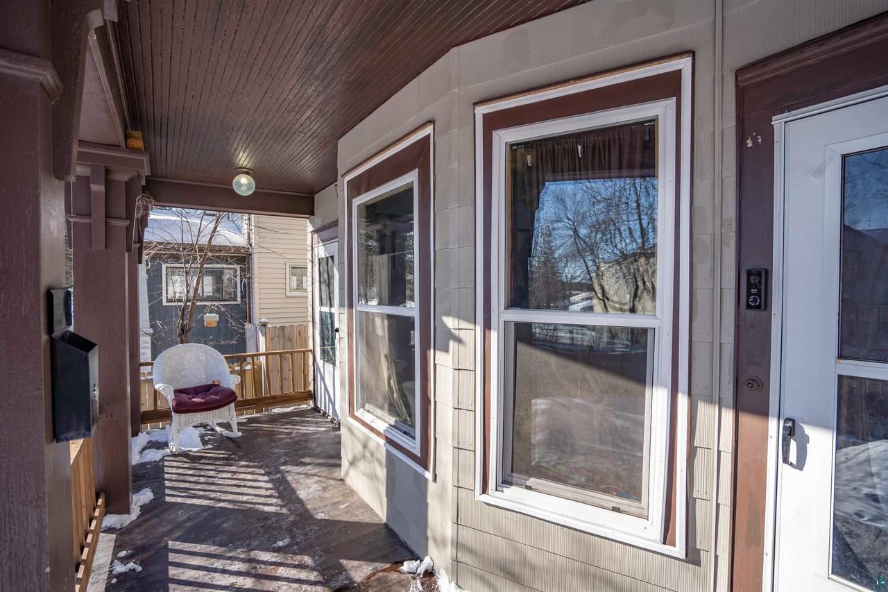 3161 Vernon St - Photo 3 of 12