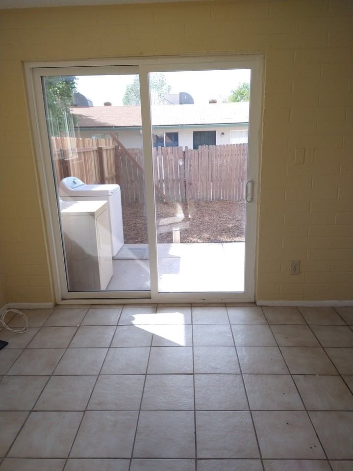 1515 W Desert Cove Ave #2