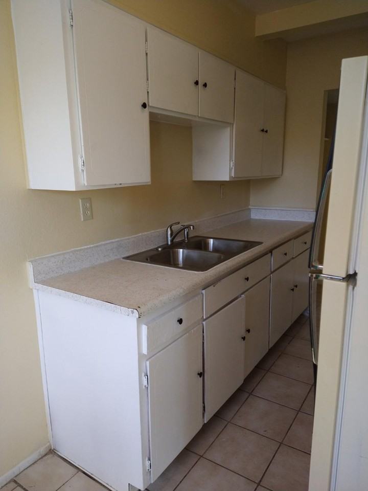 1515 W Desert Cove Ave #2 - Photo 3 of 7