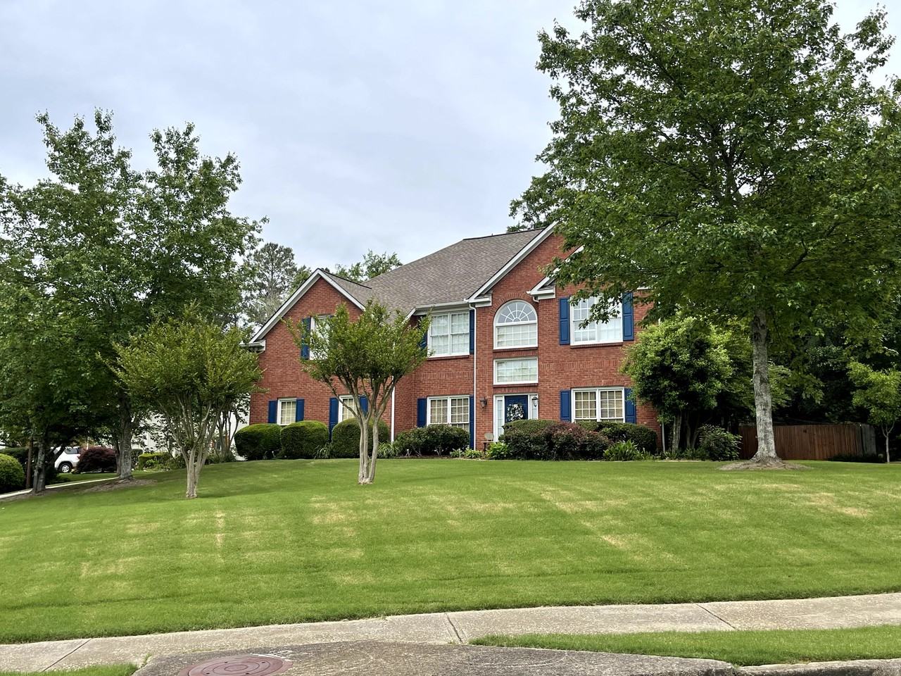 2036 Londonberry Ct #NA - Photo 4 of 35