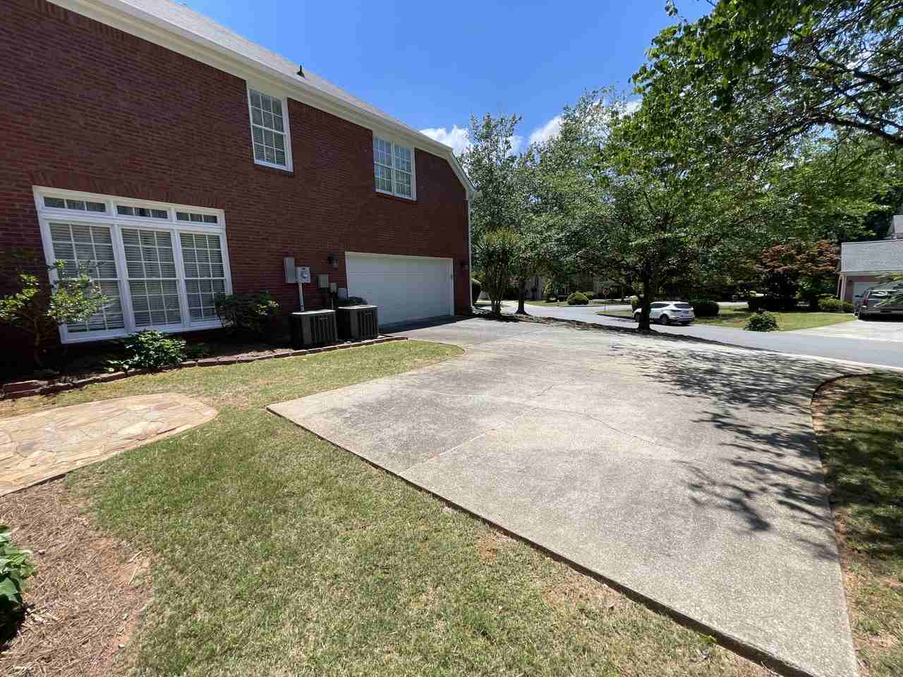 2036 Londonberry Ct #NA - Photo 7 of 35