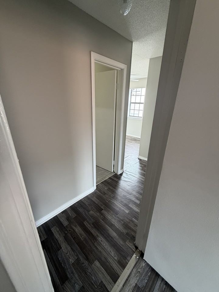 120 Hummingbird Ln #C - Photo 4 of 8