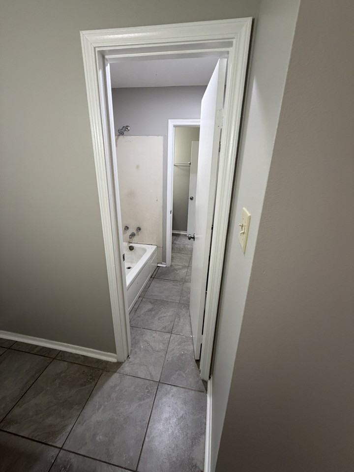 120 Hummingbird Ln #C - Photo 6 of 8