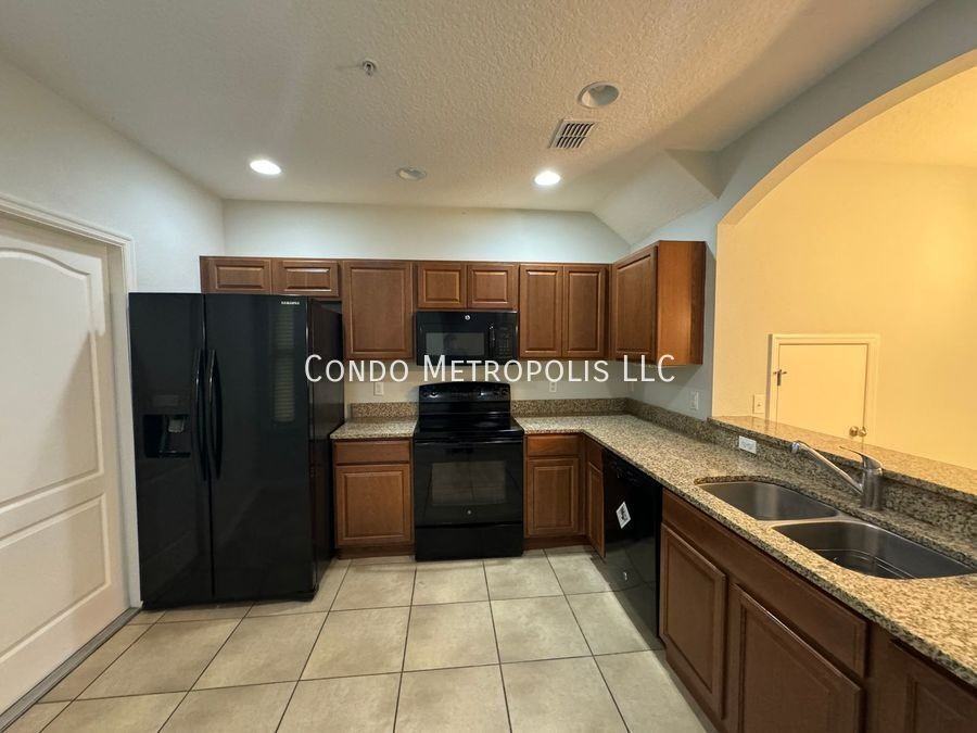2310 Aloha Bay Ct - Photo 2 of 21