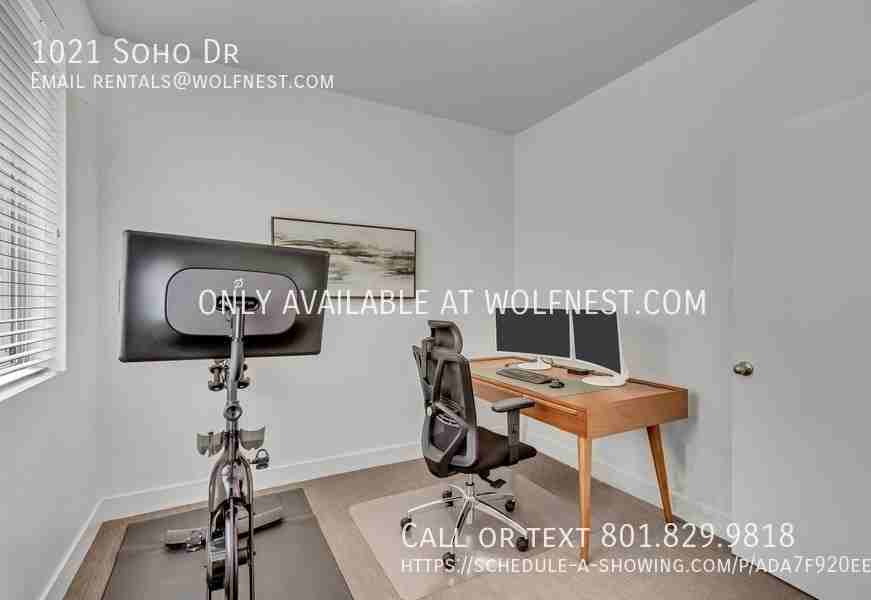 1021 Soho Dr - Photo 5 of 40