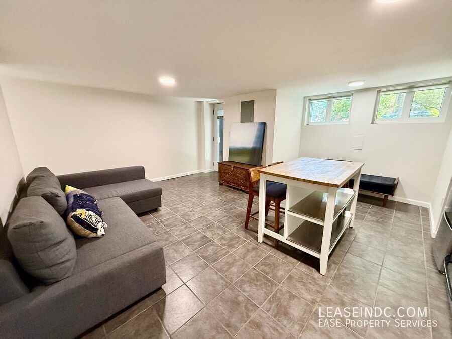 1850 3rd St Nw #B - Photo 4 of 15
