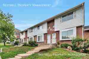 featured image of 1419 Darling St #4