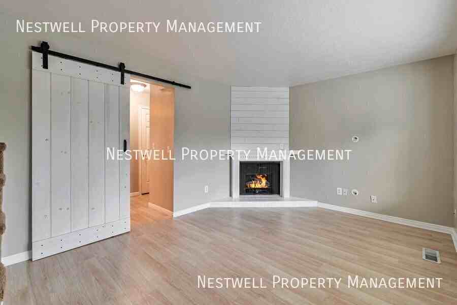 1419 Darling St #4 - Photo 5 of 19