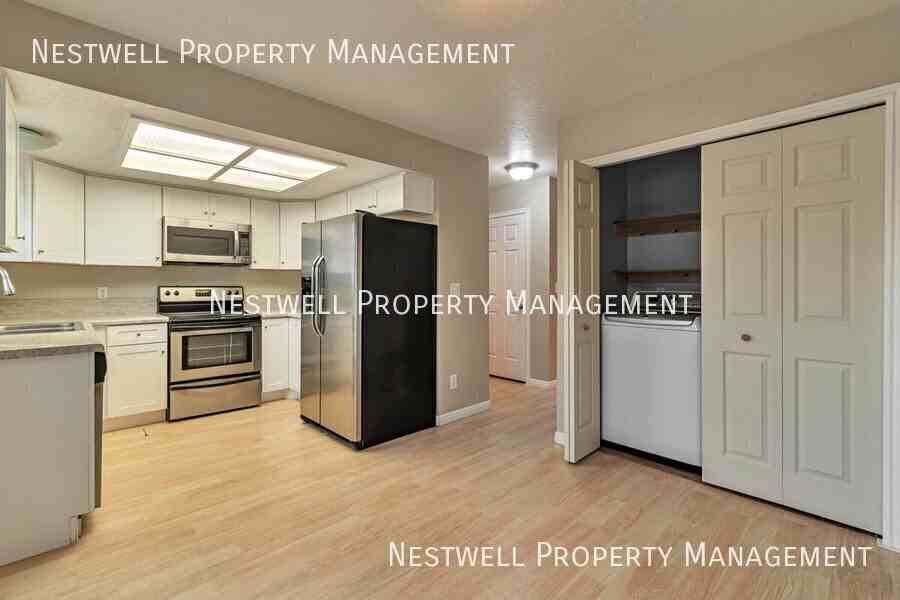 1419 Darling St #4 - Photo 7 of 19