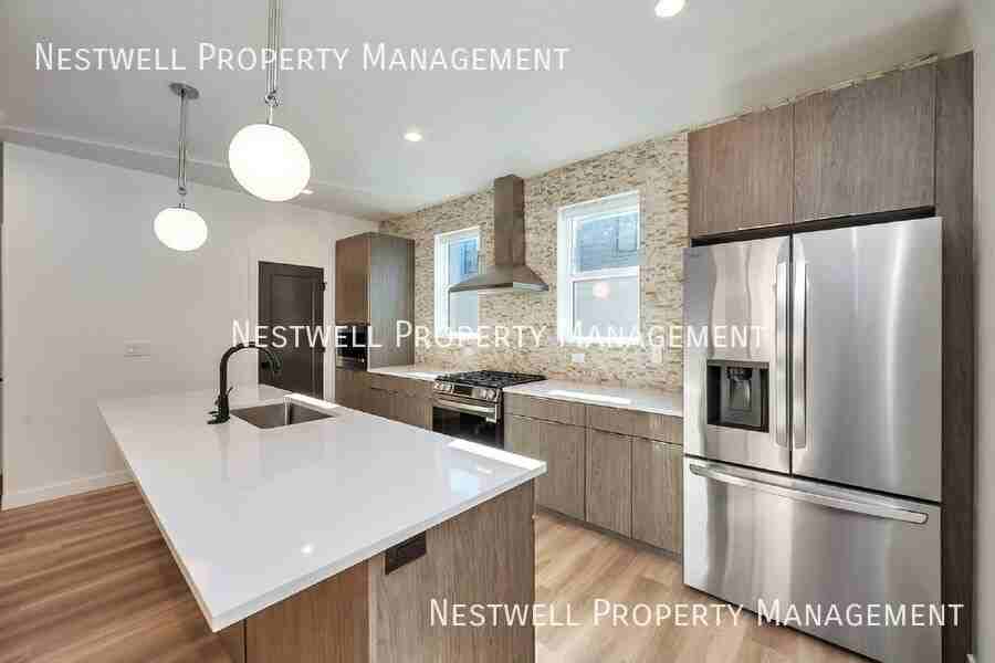 593 E Betsey Cv - Photo 4 of 28