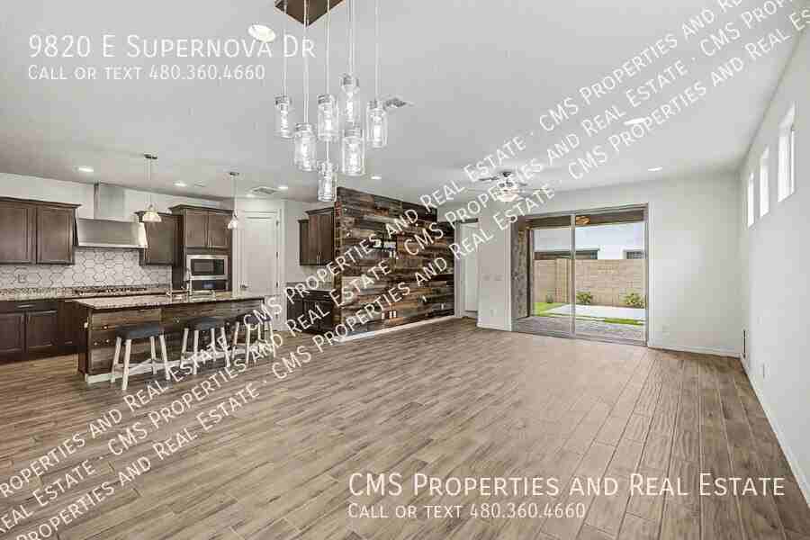 9820 E Supernova Dr - Photo 6 of 36