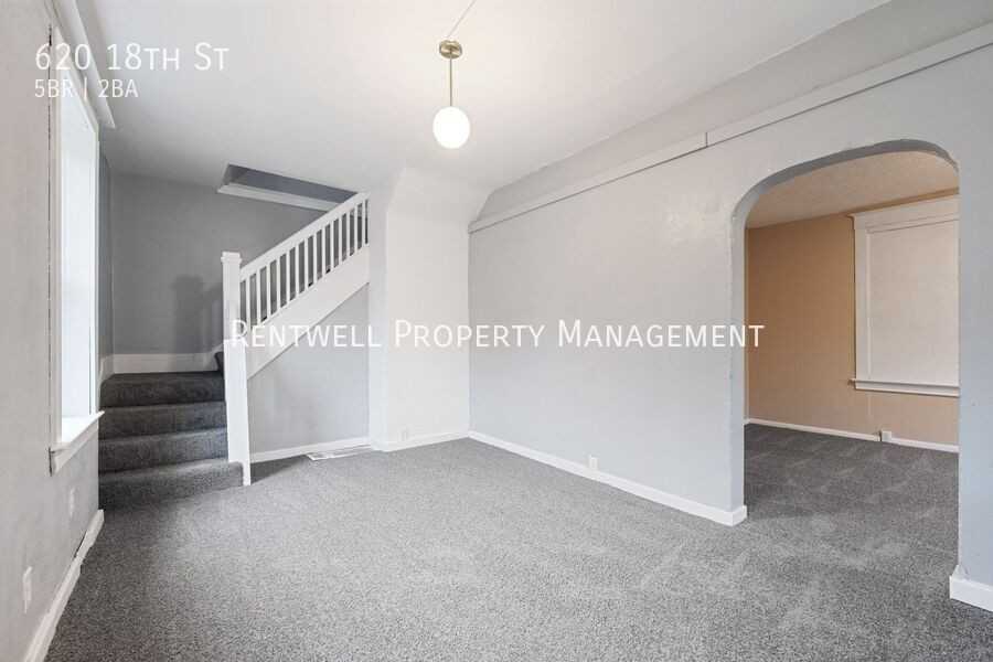 620 18th St - Photo 5 of 30