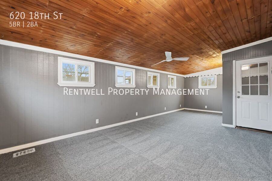 620 18th St - Photo 7 of 30