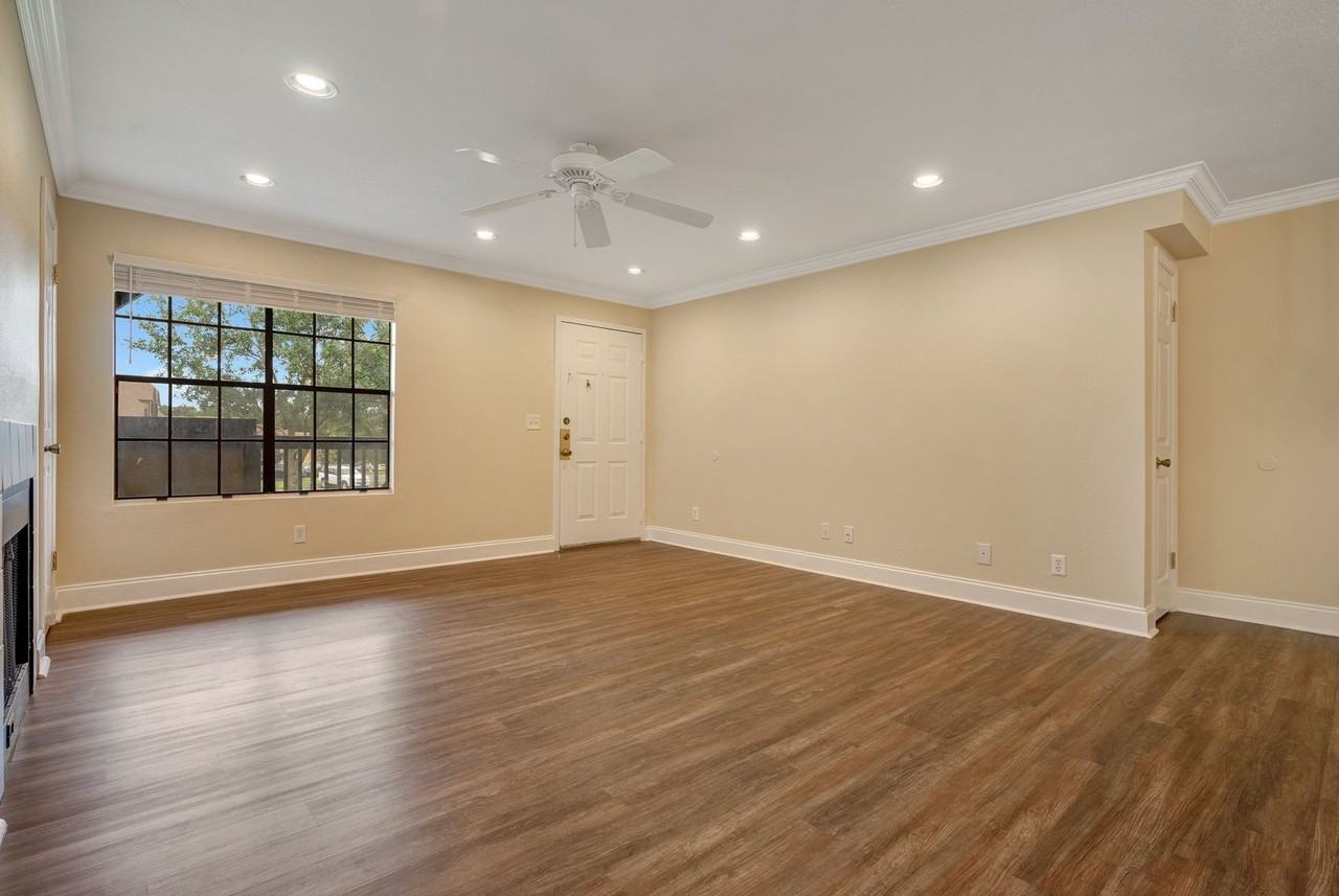 370 Lake Tahoe Ct #202 - Photo 5 of 16