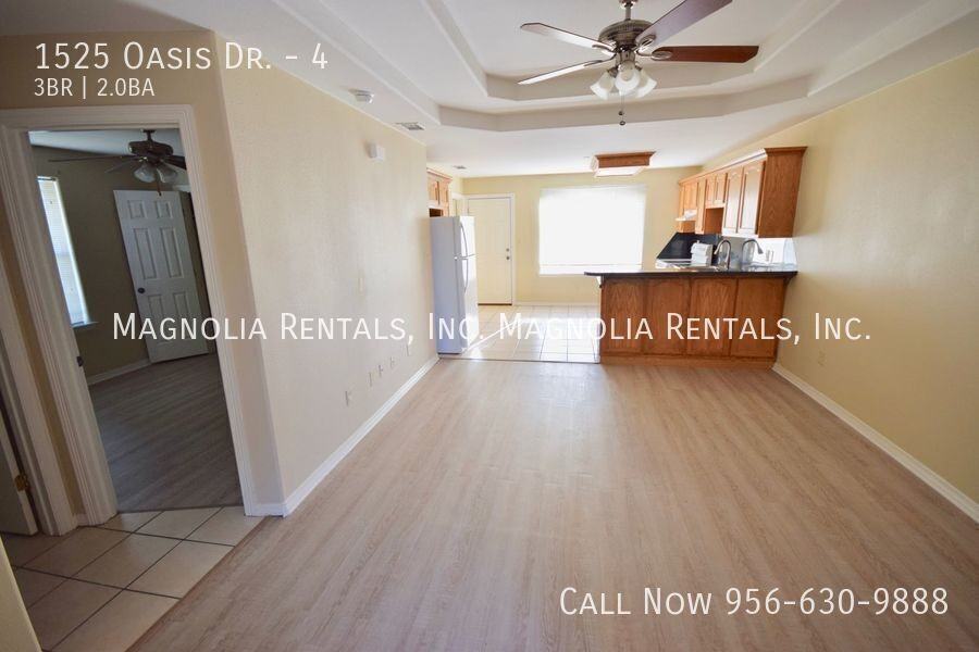 1525 Oasis Ave #4 - Photo 3 of 7